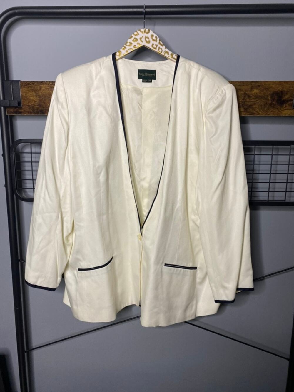 Harve Benard Ivory Women's Plus Blazer | 24W